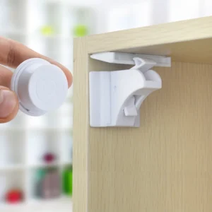 Serrure magnétique bébé invisible